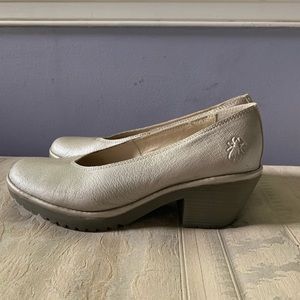 Fly London Size 39/8.5 Silver Leather Wedge
